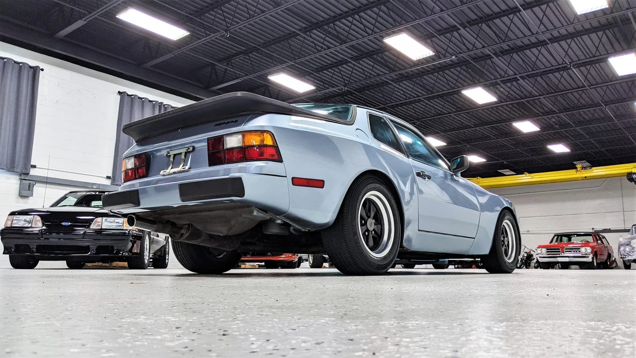 1985 Porsche 944 - Image 11 of 31