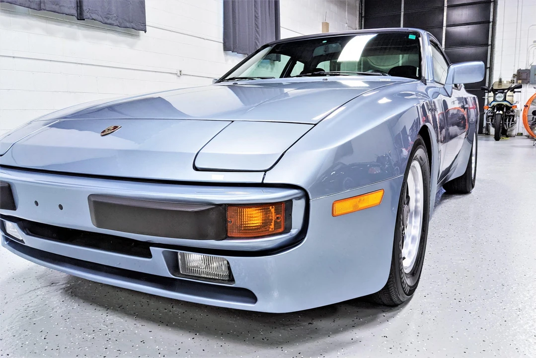 1985 Porsche 944 - Image 25 of 31