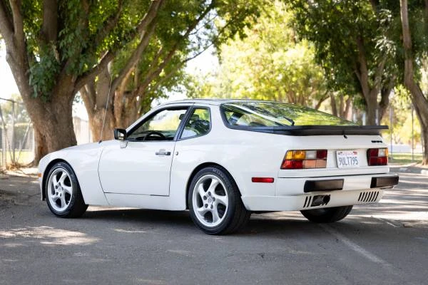 1985 Porsche 944 - Image 3 of 20