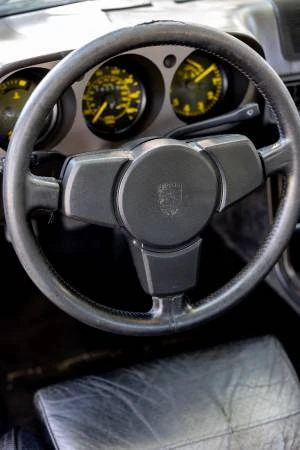 1985 Porsche 944 - Image 9 of 20