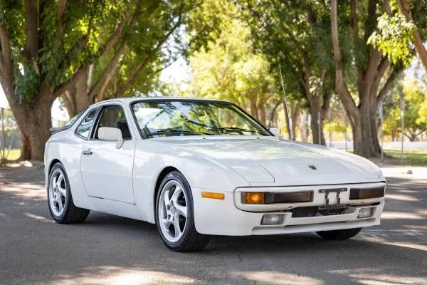 1985 Porsche 944 - Image 2 of 20