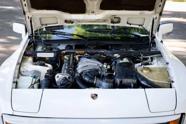 1985 Porsche 944 - Image 19 of 20