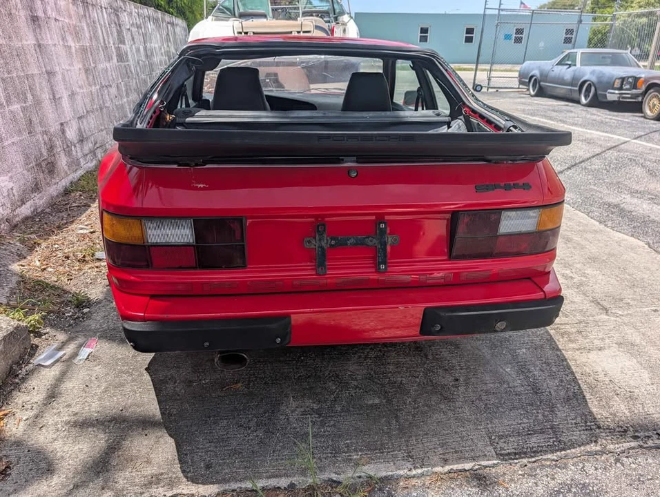 1985 Porsche 944 - Image 4 of 13