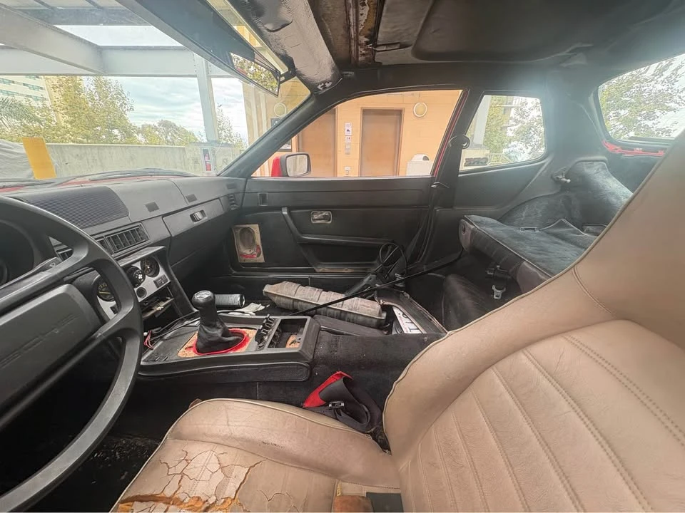 1985 Porsche 944 - Image 4 of 18