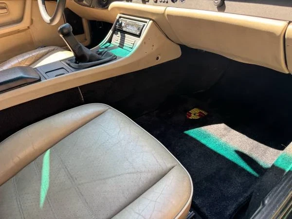 1985 Porsche 944 - Image 14 of 18