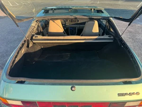 1985 Porsche 944 - Image 8 of 18