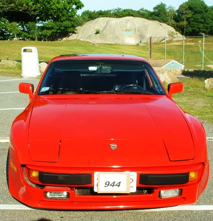 1985 Porsche 944 - Image 4 of 9
