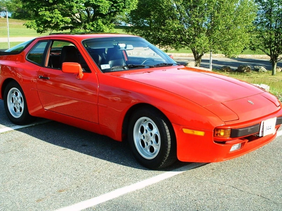 1985 Porsche 944 - Image 2 of 9