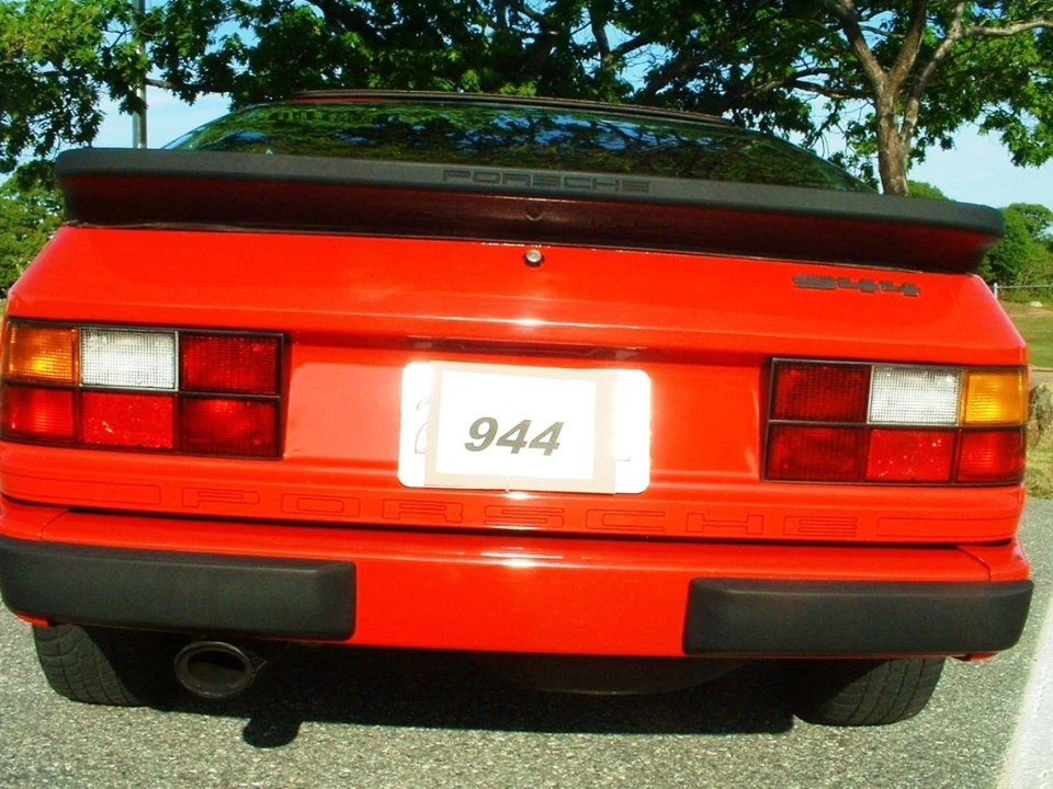 1985 Porsche 944 - Image 3 of 9