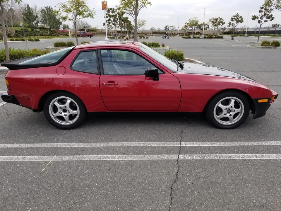1985 Porsche 944 - Image 3 of 12