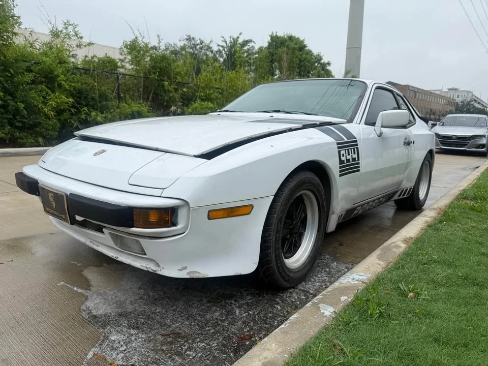 1985 Porsche 944 - Image 2 of 13