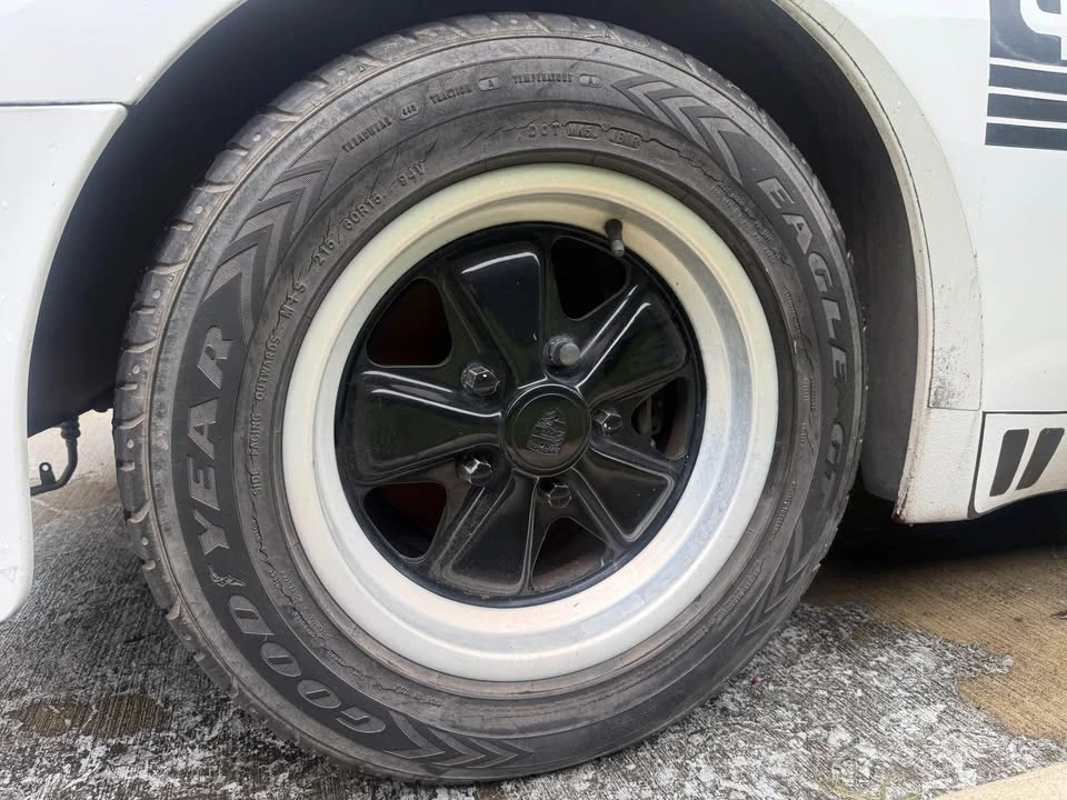 1985 Porsche 944 - Image 10 of 13