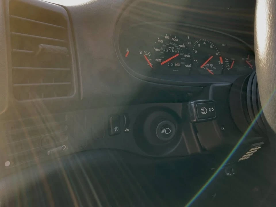 1985 Porsche 944 - Image 9 of 14