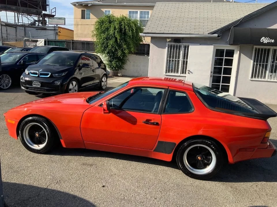 1985 Porsche 944 - Image 6 of 17