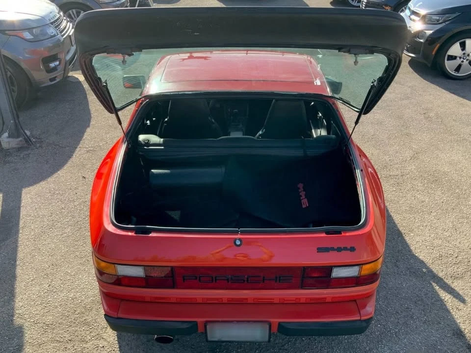 1985 Porsche 944 - Image 4 of 17