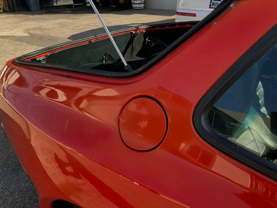 1985 Porsche 944 - Image 16 of 17