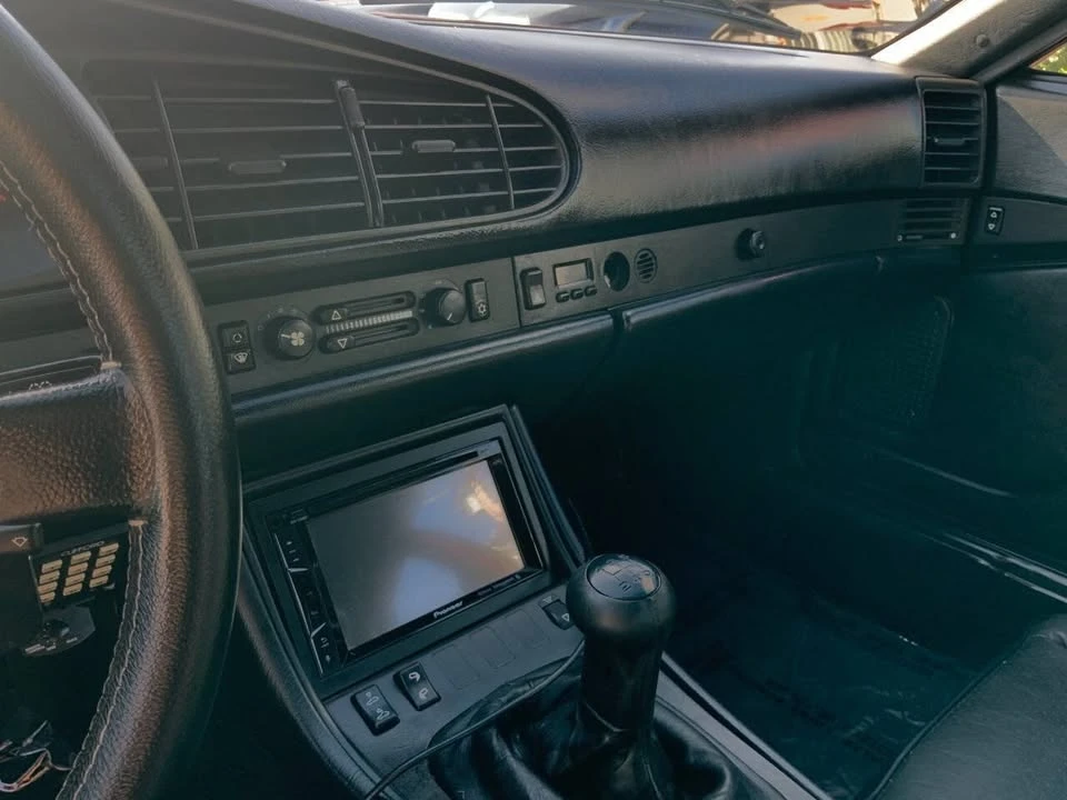 1985 Porsche 944 - Image 11 of 17