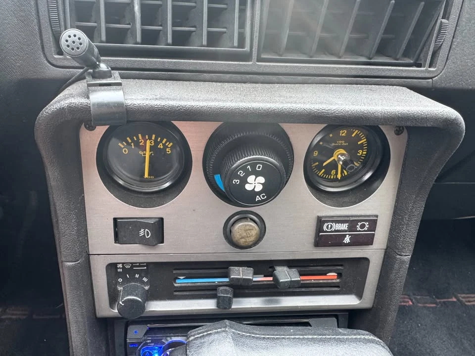 1985 Porsche 944 - Image 12 of 16