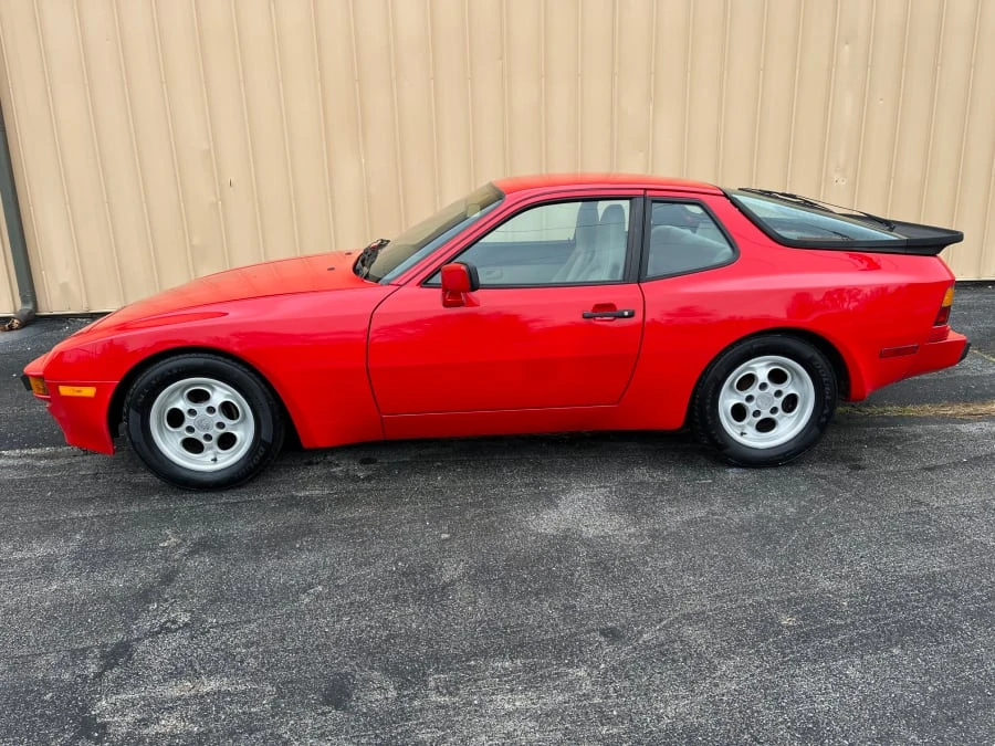 1985 Porsche 944 - Image 2 of 9