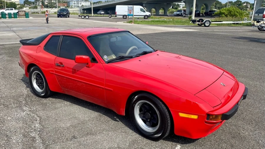 1985 Porsche 944 - Image 6 of 14