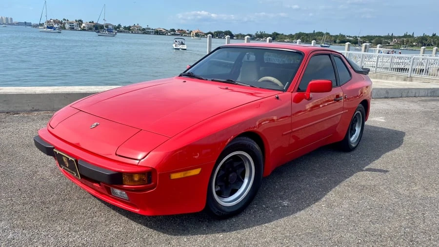 1985 Porsche 944 - Image 9 of 14