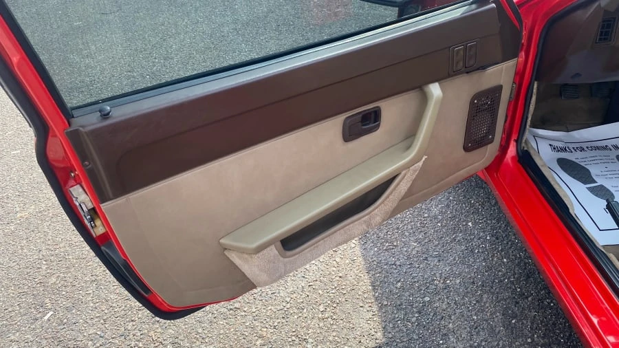 1985 Porsche 944 - Image 10 of 14
