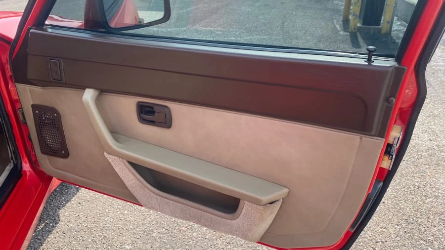 1985 Porsche 944 - Image 11 of 14