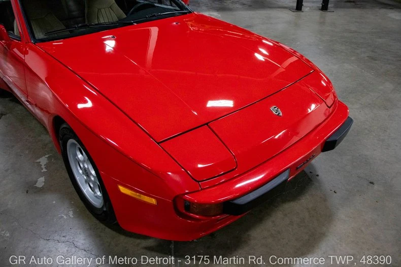 1985 Porsche 944 - Image 14 of 31