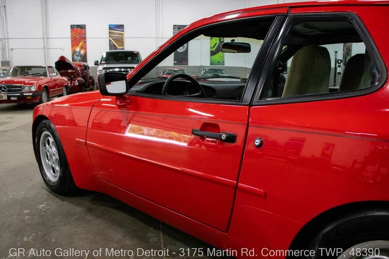 1985 Porsche 944 - Image 23 of 31