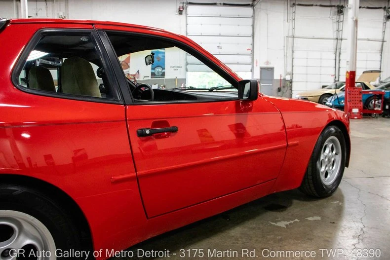 1985 Porsche 944 - Image 24 of 31