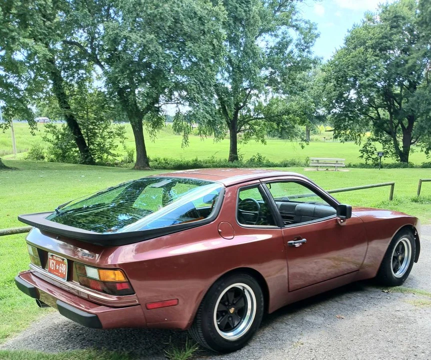 1985 Porsche 944 - Image 2 of 17