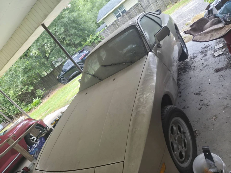 1985 Porsche 944 - Image 2 of 12