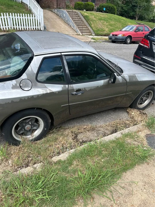 1985 Porsche 944 - Image 2 of 9