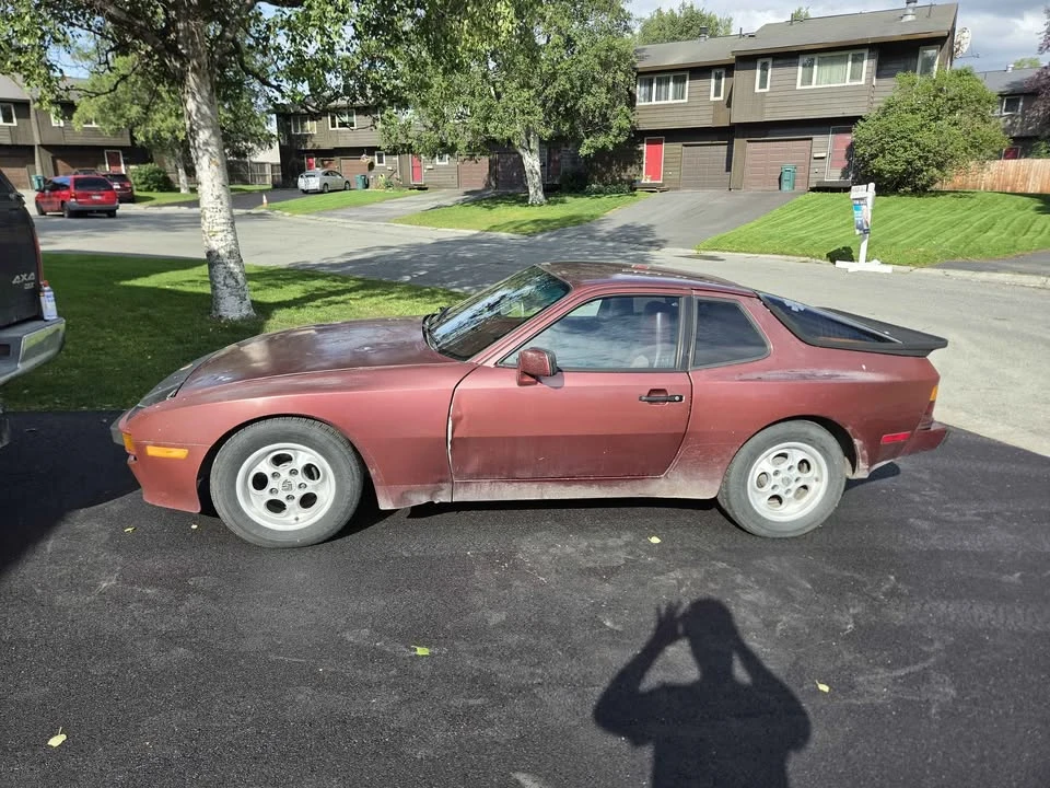 1985 Porsche 944 - Image 2 of 7