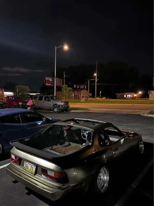 1985 Porsche 944 - Image 6 of 8