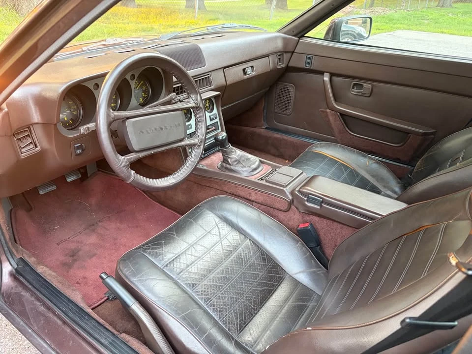 1985 Porsche 944 - Image 9 of 16