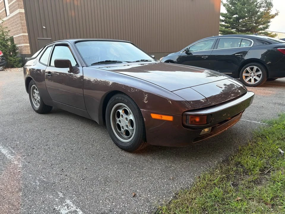1985 Porsche 944 - Image 4 of 16