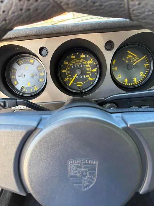 1985 Porsche 944 - Image 17 of 20
