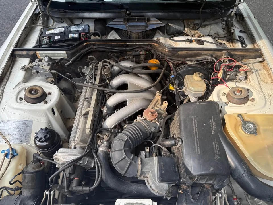 1985 Porsche 944 - Image 4 of 6