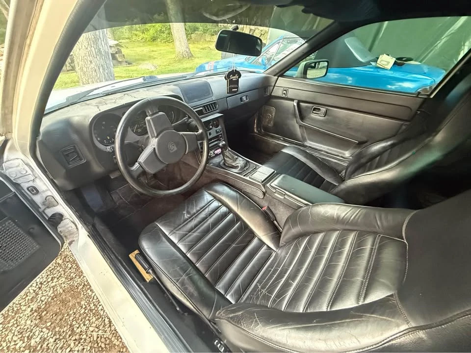 1985 Porsche 944 - Image 6 of 6