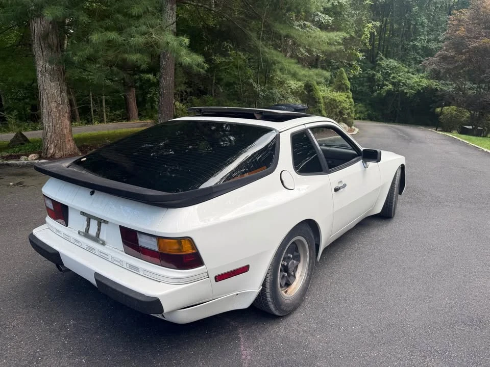 1985 Porsche 944 - Image 2 of 6