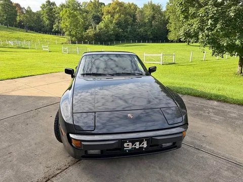 1985 Porsche 944