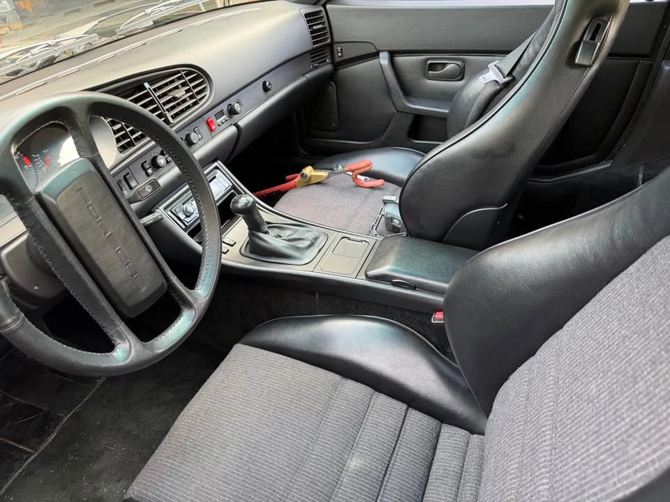 1985 Porsche 944 - Image 8 of 10