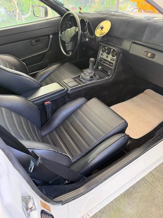 1985 Porsche 944 - Image 9 of 13