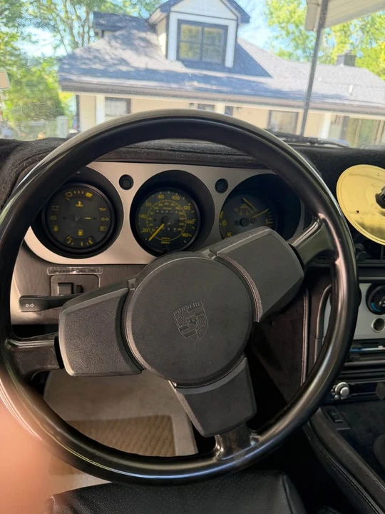 1985 Porsche 944 - Image 9 of 11