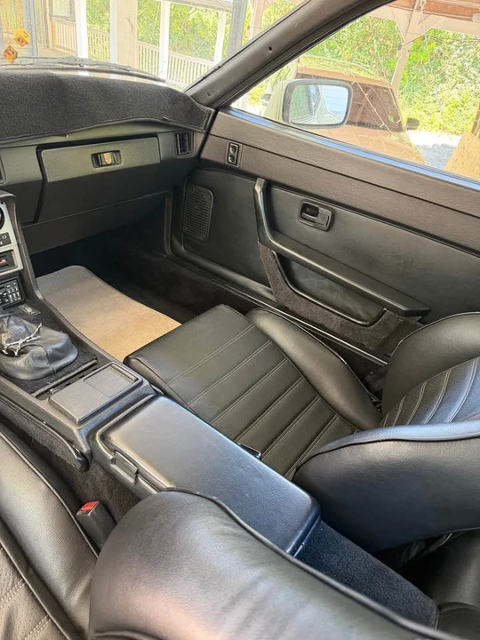 1985 Porsche 944 - Image 11 of 13