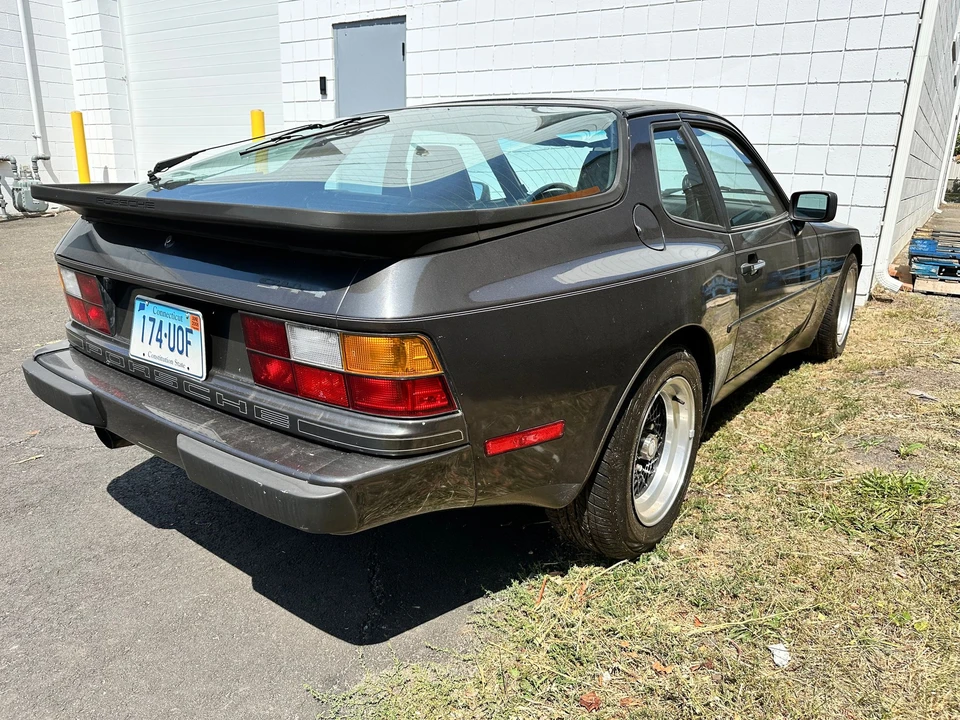 1985 Porsche 944 - Image 7 of 10