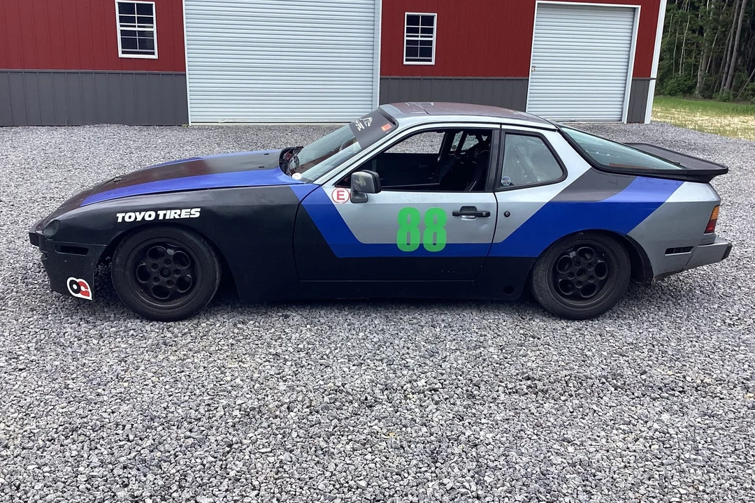 1985 Porsche 944 - Image 4 of 31