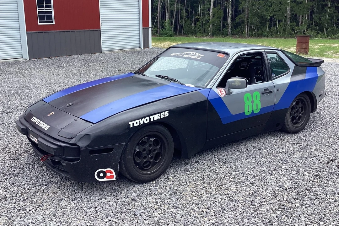 1985 Porsche 944 - Image 3 of 31