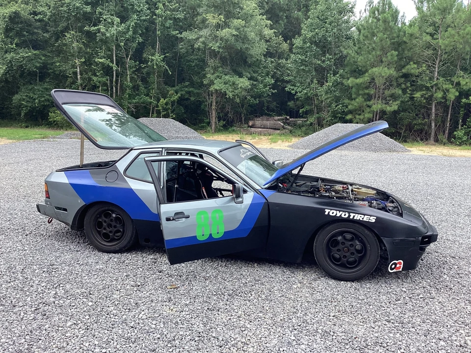 1985 Porsche 944 - Image 18 of 31